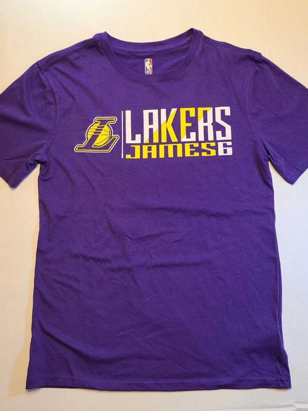 Lebron James Los Angeles Lakers T-Shirt Mens M #6 NBA Purple Short Sleeve NEW